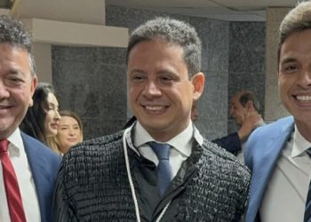 Presidente da Famem e diretor-geral prestigiam posse de Rodrigo Maia Rocha na Corte Eleitoral