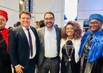 Gilberto Lins presente na entrega dos diplomas para 665 estudantes do Iema