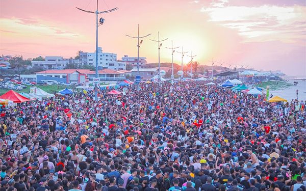 Foliões aprovam organização e segurança no Carnaval na Litorânea