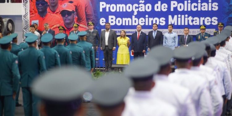 Governo realiza um dos maiores atos de promoção de militares, com quase 900 progressões, e anuncia mais convocações para a segurança
