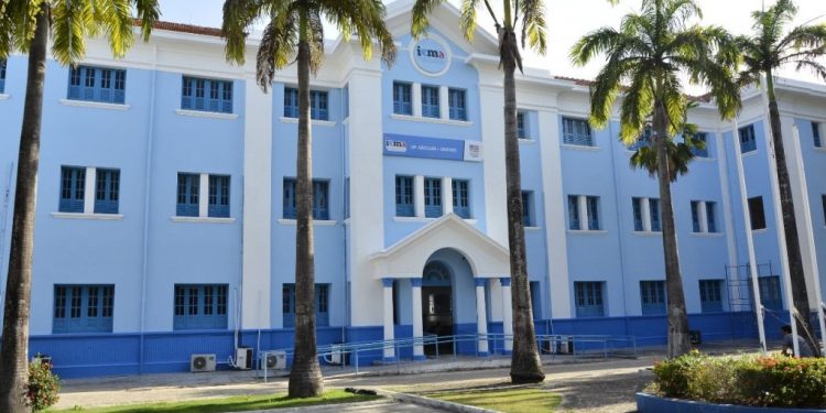 Iema forma 665 estudantes em grande cerimônia nesta segunda-feira (19)