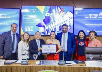 Audreia Noleto recebe o título de cidadã ludovicense na Câmara