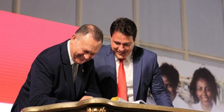 Felipe Camarão celebra recondução como secretário, e posse de Vice Governador do Maranhão