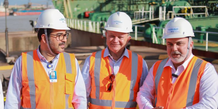 Governo do Maranhão e Petrobras debatem potencialidades do Porto do Itaqui para movimentação de petróleo e derivados