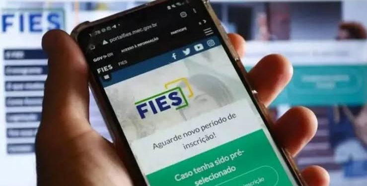 MEC estende prazo de inscrição do Fies para esta segunda-feira (18)