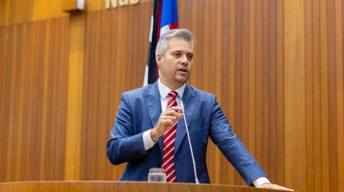 Brandão confirma Neto Evangelista como novo Líder do Governo