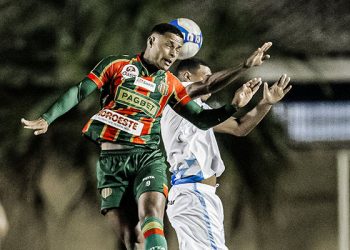 Sampaio perde para o Londrina e afunda na zona de rebaixamento