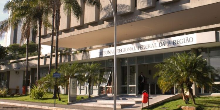 Desembargador federal decide que viúva terá que dividir pensão de falecido com ex-esposa