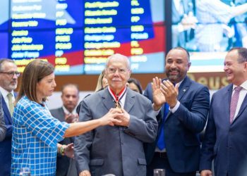 José Sarney é homenageado na Assembleia Legislativa e deputados enaltecem iniciativa
