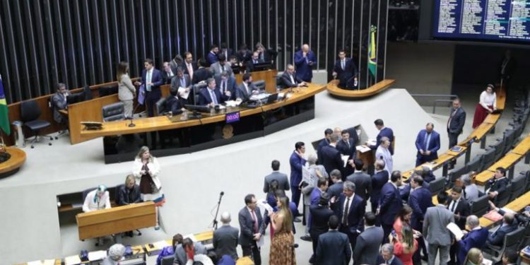 Comissão da Câmara do Deputados aprova PL que aumenta pena de feminicídio para até 40 anos