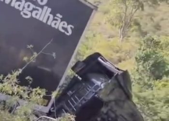 Carreta de Léo Magalhães sofre acidente na Bahia, mas show em Barra do Corda está confirmado