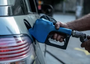 Petrobras anuncia aumento da gasolina e gás de cozinha
