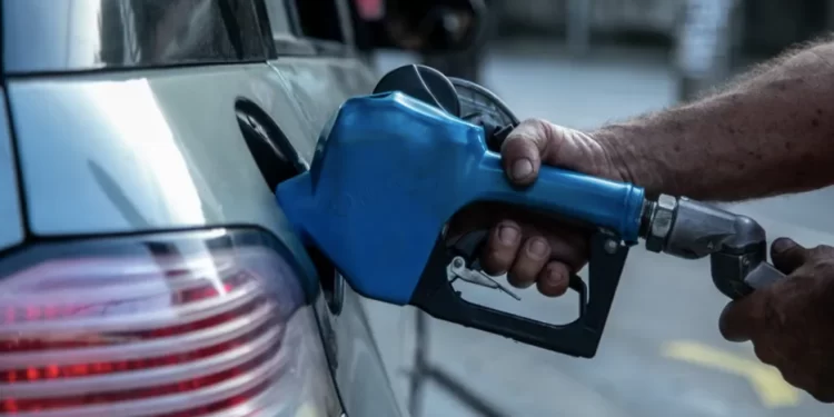 Petrobras anuncia aumento da gasolina e gás de cozinha