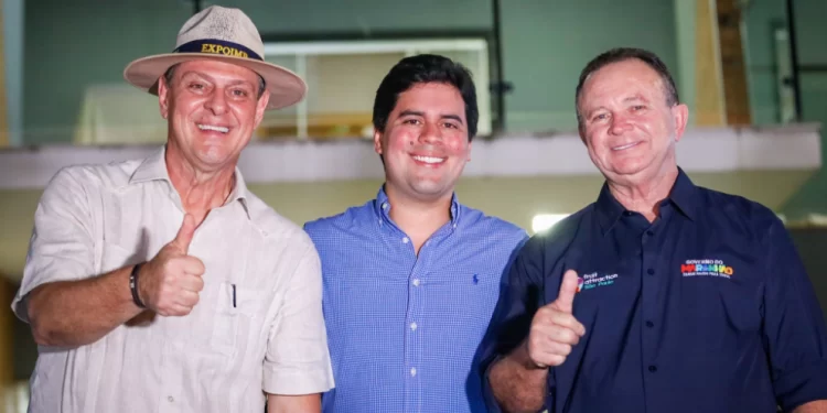 Ao lado de ministros, Brandão participa da abertura da Expoimp