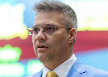 Neto Evangelista rebate críticas da oposição na Assembleia