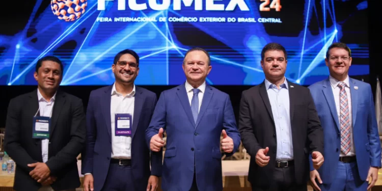 Carlos Brandão apresenta potencialidades do MA na Ficomex 2024