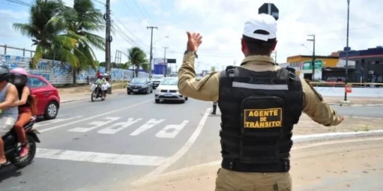 Inscrições do concurso para agente de trânsito da SMTT encerram no dia 12 de agosto