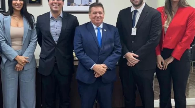 Deputado Ariston garante quadras poliesportivas para Santa Rita e Pastos Bons