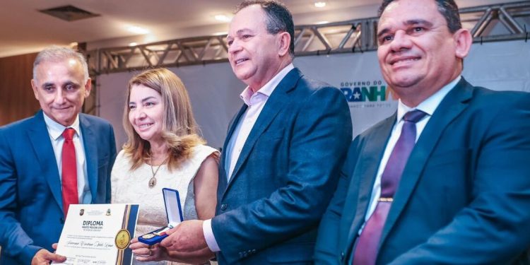 Polícia Civil do Maranhão concede ‘Medalha Pontes de Miranda’ à presidente da Assembleia Legislativa