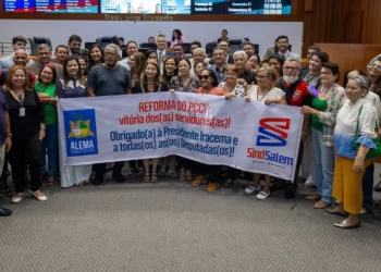 Dia histórico para os servidores da ALEMA na gestão Iracema Vale