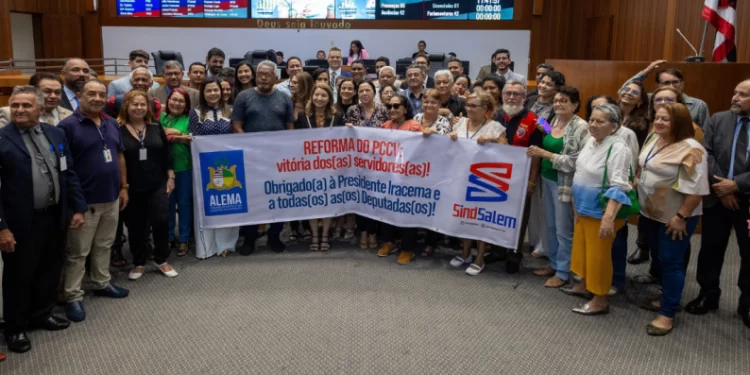 Dia histórico para os servidores da ALEMA na gestão Iracema Vale