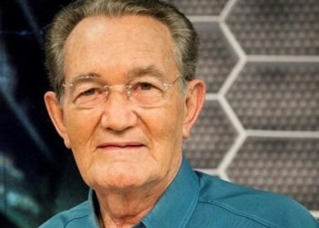 Ícone do jornalismo brasileiro, Léo Batista morre aos 92 anos