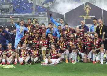 Flamengo vence o Botafogo por 3 a 1 e conquista a Supercopa do Brasil