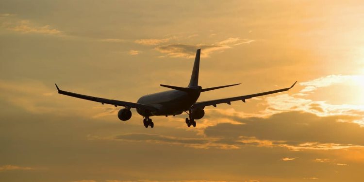 Acompanhante de autista tem direito a 80% de desconto em passagem aéreas.