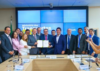 Em Brasília, Brandão assina ordem de serviço para intensificar recuperação da MA-014 em parceria com o Ministério dos Transportes