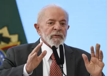 Lula encaminha ao Congresso isenção do Imposto de Renda a quem ganha até R$ 5 mil