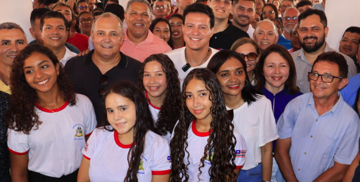 Felipe Camarão e Orleans Brandão seguem entregando escolas no interior do MA