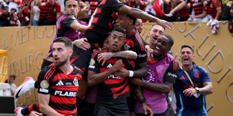 Flamengo vira sobre o Chelsea, vence por 3 a 1 e lidera grupo no Mundial de Clubes