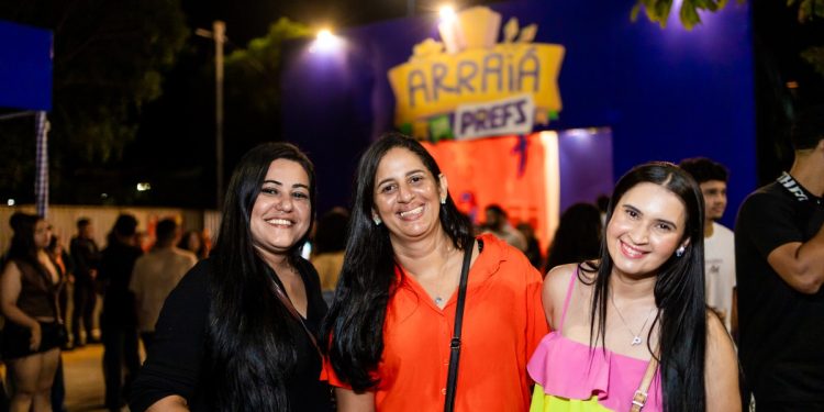 Primeira noite do Arraiá da Prefs, em Imperatriz, teve grande festança na Beira Rio