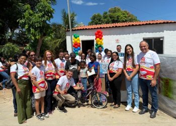 Miltinho Aragão entrega primeiras casas populares construídas com recursos próprios da Prefeitura de São Mateus