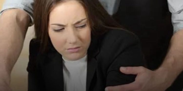 Convidar colega de trabalho para ir ao motel pode dar justa causa