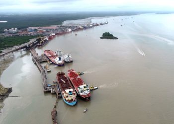 Feito inédito: Porto do Itaqui realiza 11 atracações simultâneas com operações ship to ship (STS)