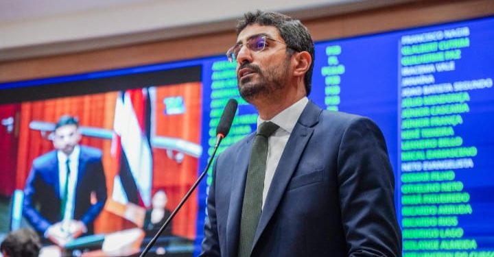 Deputado diz que ascensão de Orleans Brandão incomoda opositores e destaca reconhecimento do povo