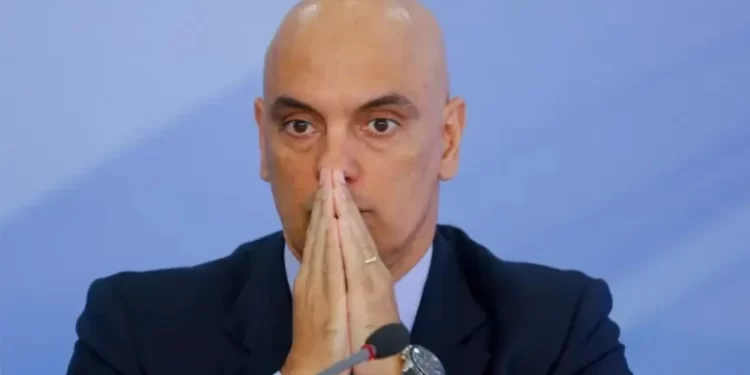 EUA pedem intimação de Moraes em ação que questiona bloqueio de perfis