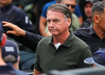 Bolsonaro é diagnosticado com câncer de pele