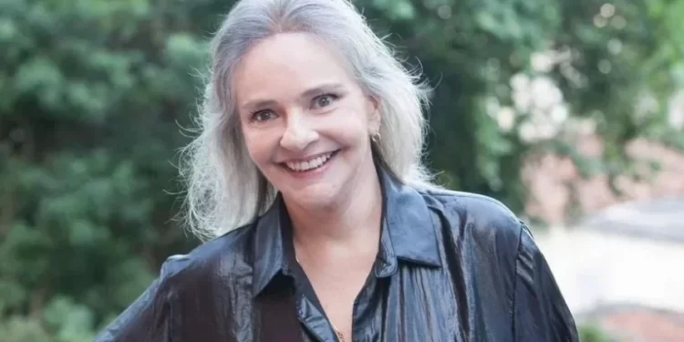 Morre aos 75 anos a cantora Angela Ro Ro