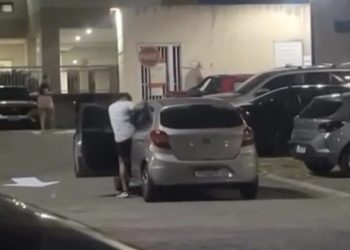 Homem agride companheira dentro de carro em condomínio no Angelim