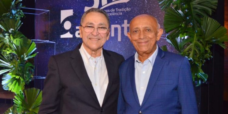 Presidente da FIEMA prestigia 50 anos da Atlântica