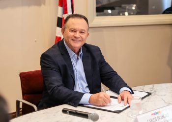 Carlos Brandão anuncia novos investimentos e conquistas para os professores do Maranhão