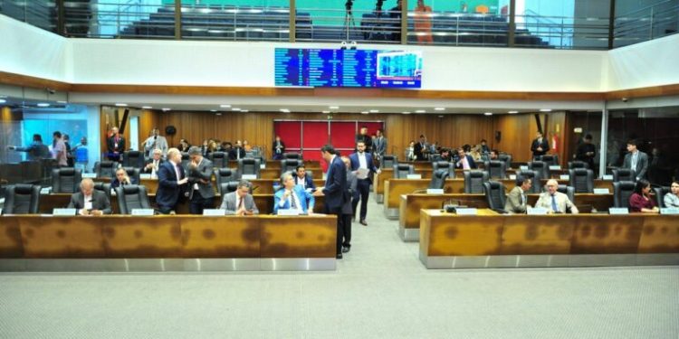 Assembleia aprova criação do programa CNH Social no Maranhão