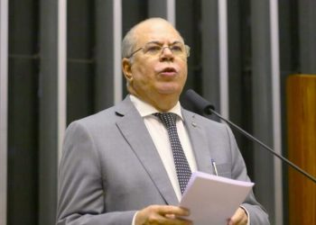 Hildo Rocha homenageia municípios maranhenses e defende impacto positivo da emancipação