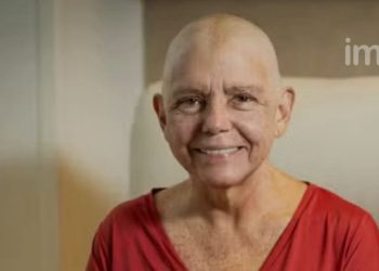 “Trabalho minha cabeça para ser otimista”, diz Roseana Sarney sobre o tratamento.