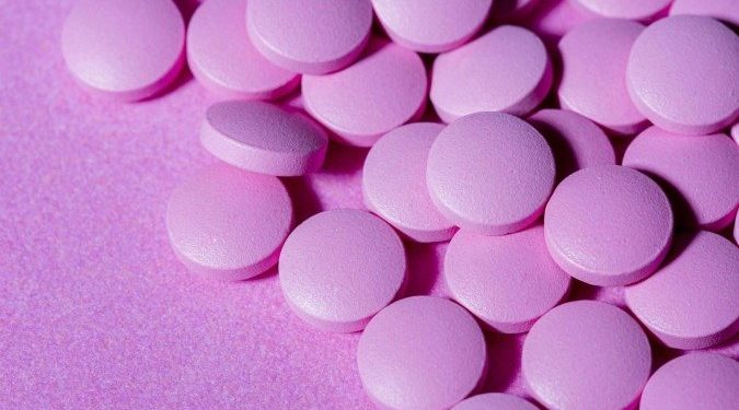 Pílula Rosa: como o medicamento tenta quebrar tabus e tratar a falta de libido feminina