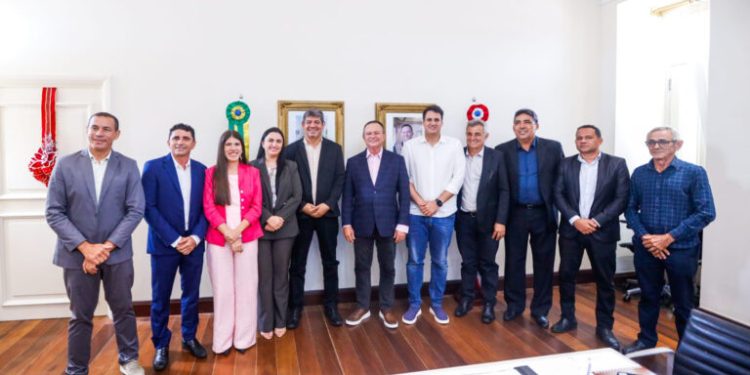 Governo do Maranhão chega a 77% dos prefeitos recebidos e mantém compromisso com municípios