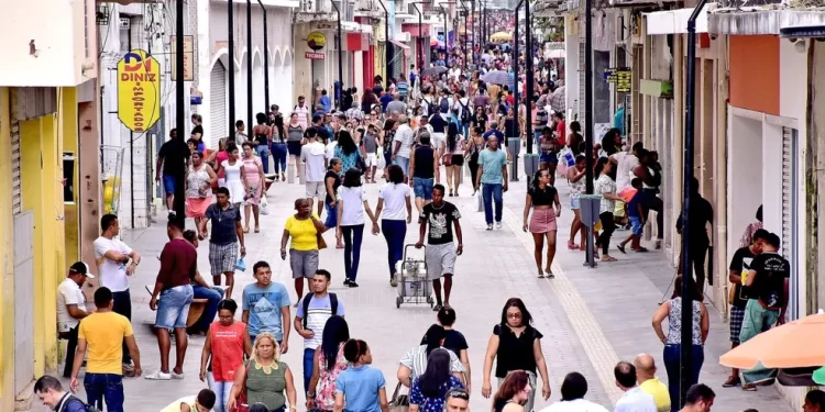 Natal altera horários de bancos, shoppings, órgãos públicos e serviços em São Luís