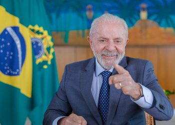 Pesquisa aponta Lula favorito à reeleição e liderança em todos os cenários de 2026